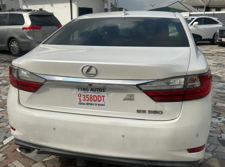 LEXUS ES 350 2016b 768x570