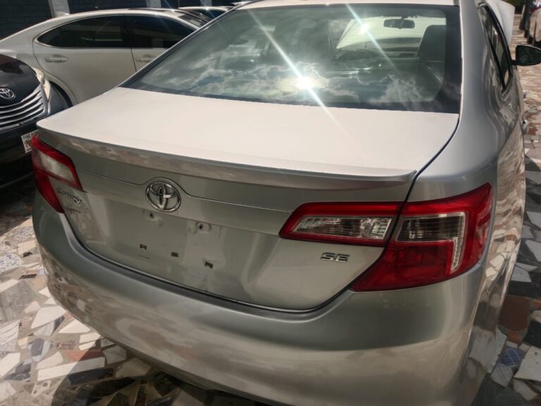 TOYOTA CAMRY 2013B 768x576