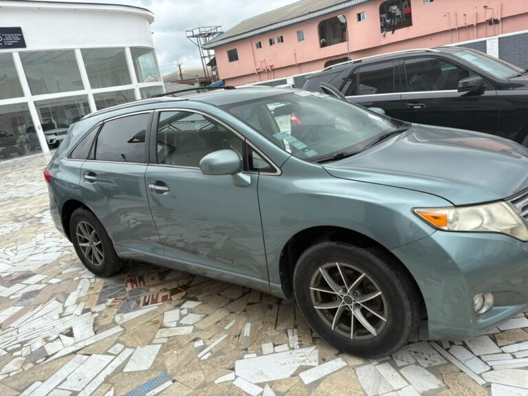 Toyota venza1 768x576