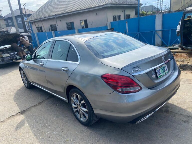 Benz C 300 2016 b 768x576